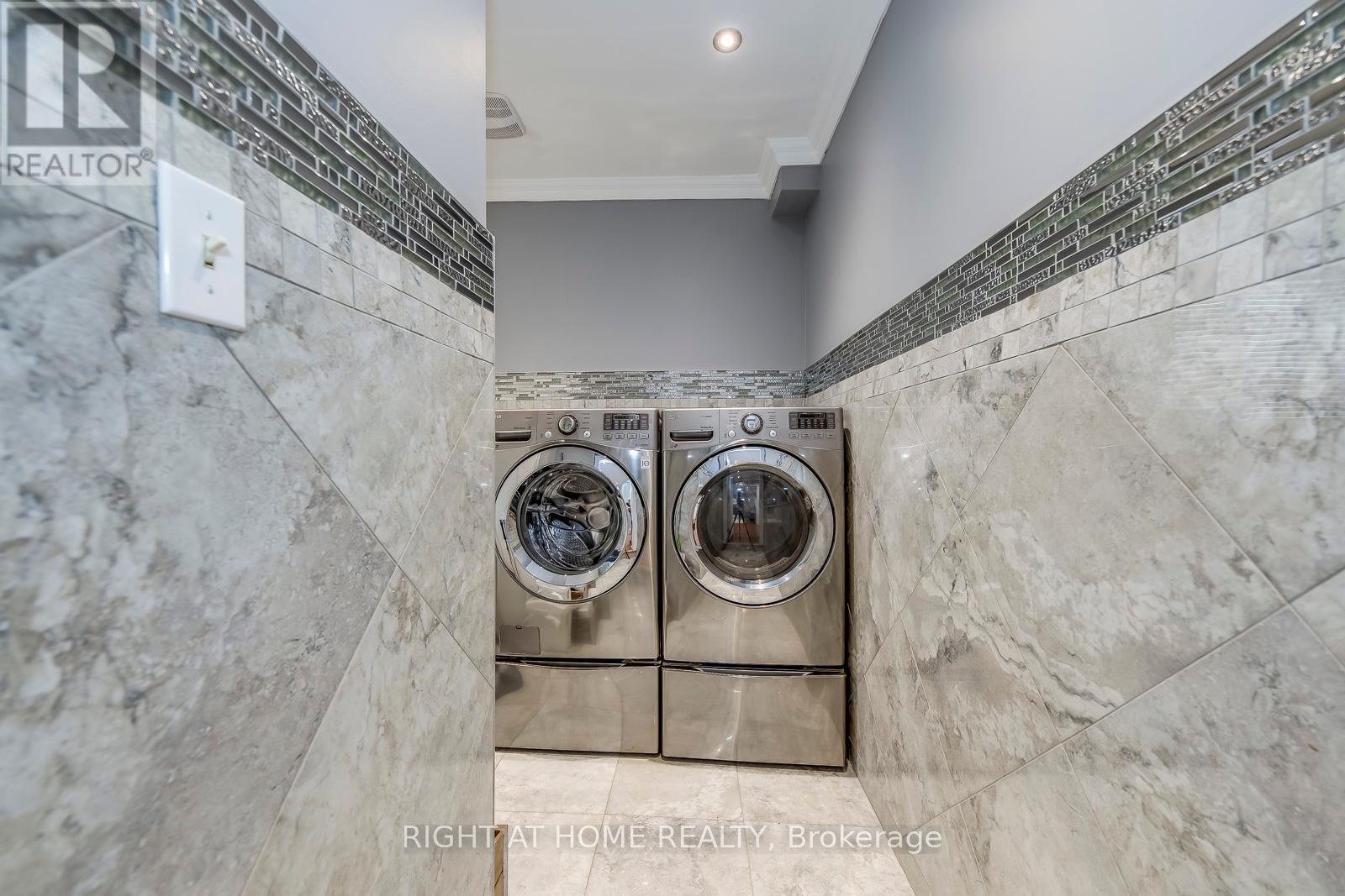 3349 Grand Park Drive, Mississauga (Fairview), Ontario  L5B 4C9 - Photo 9 - W12284597