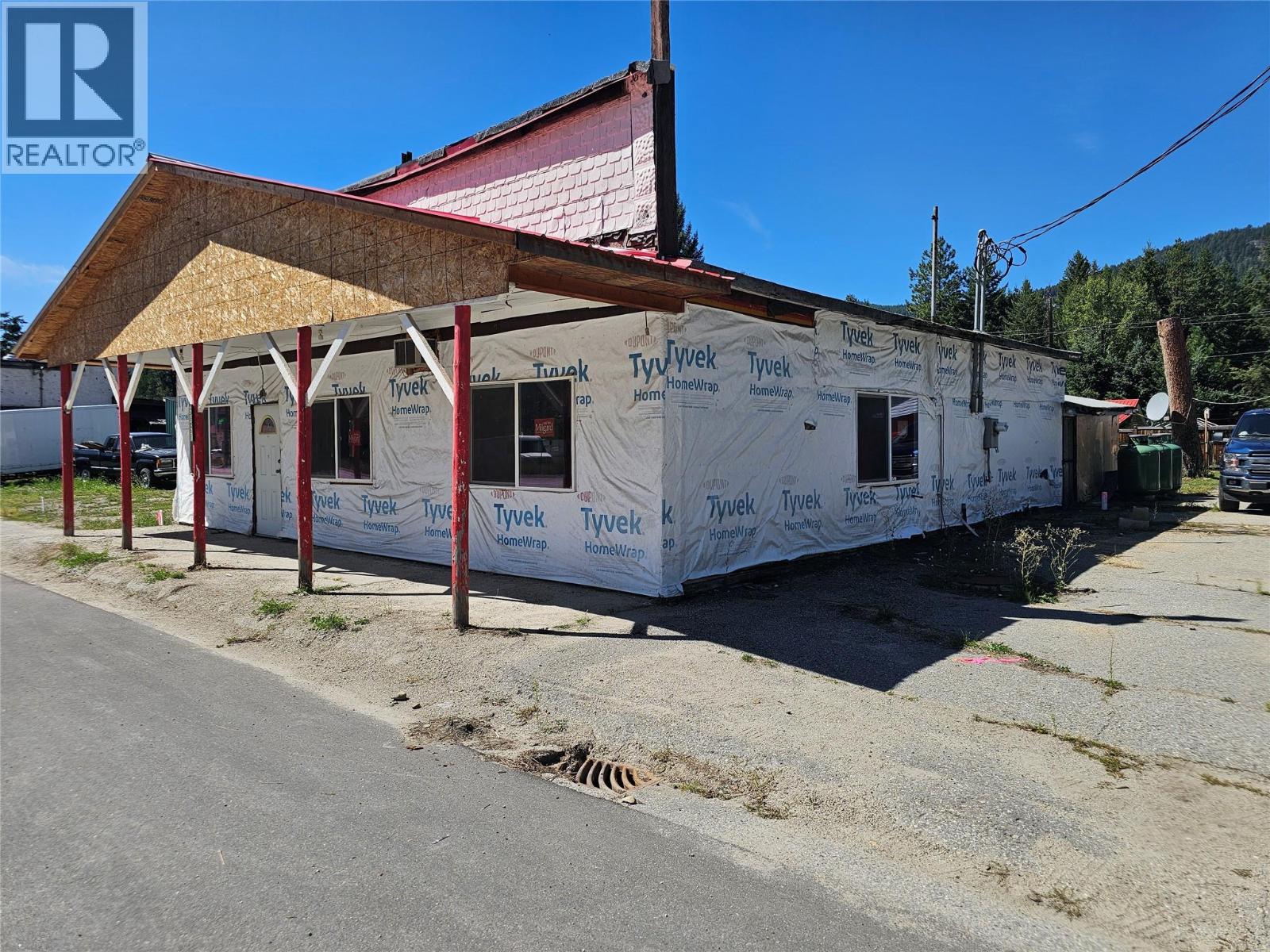 5851 Highway 33E Highway, Beaverdell, British Columbia