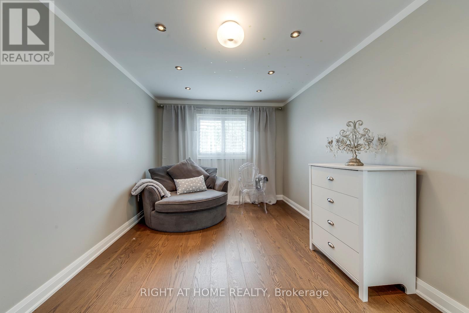 3349 Grand Park Drive, Mississauga (Fairview), Ontario  L5B 4C9 - Photo 20 - W12284597