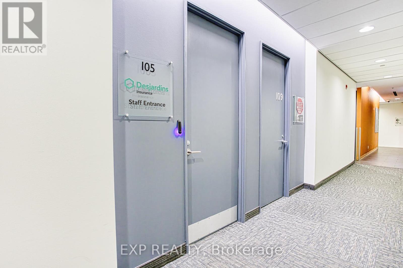 105 - 980 Fraser Drive, Burlington, Ontario  L7L 5P5 - Photo 4 - W12035156