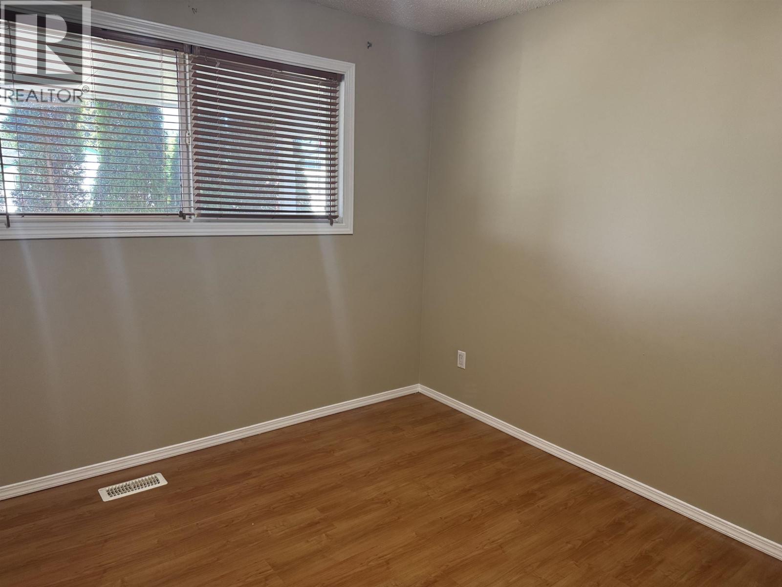 12 Ralston Drive, Mackenzie, British Columbia  V0J 2C0 - Photo 16 - R3000644