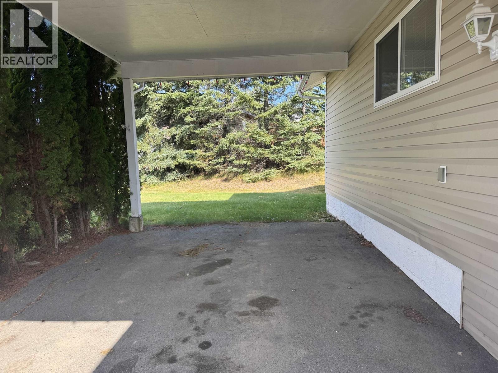 12 Ralston Drive, Mackenzie, British Columbia  V0J 2C0 - Photo 3 - R3000644