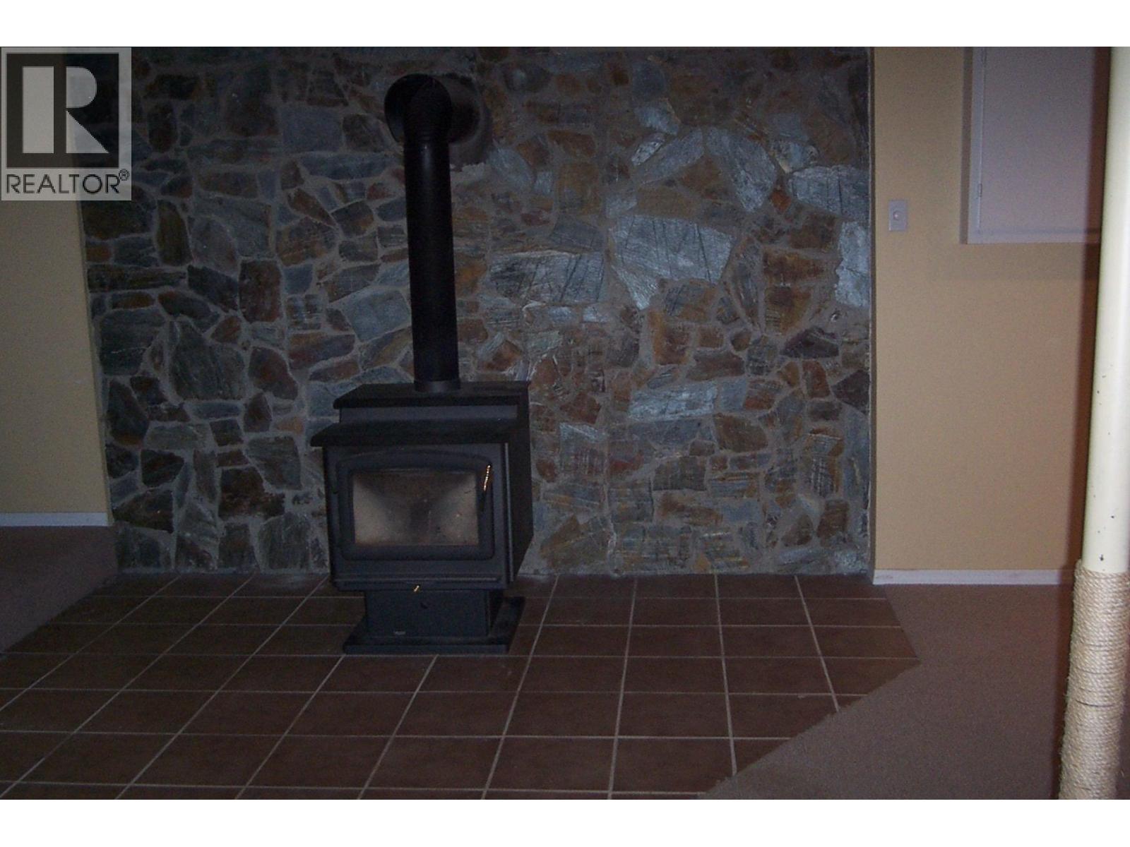 12 Ralston Drive, Mackenzie, British Columbia  V0J 2C0 - Photo 18 - R3000644