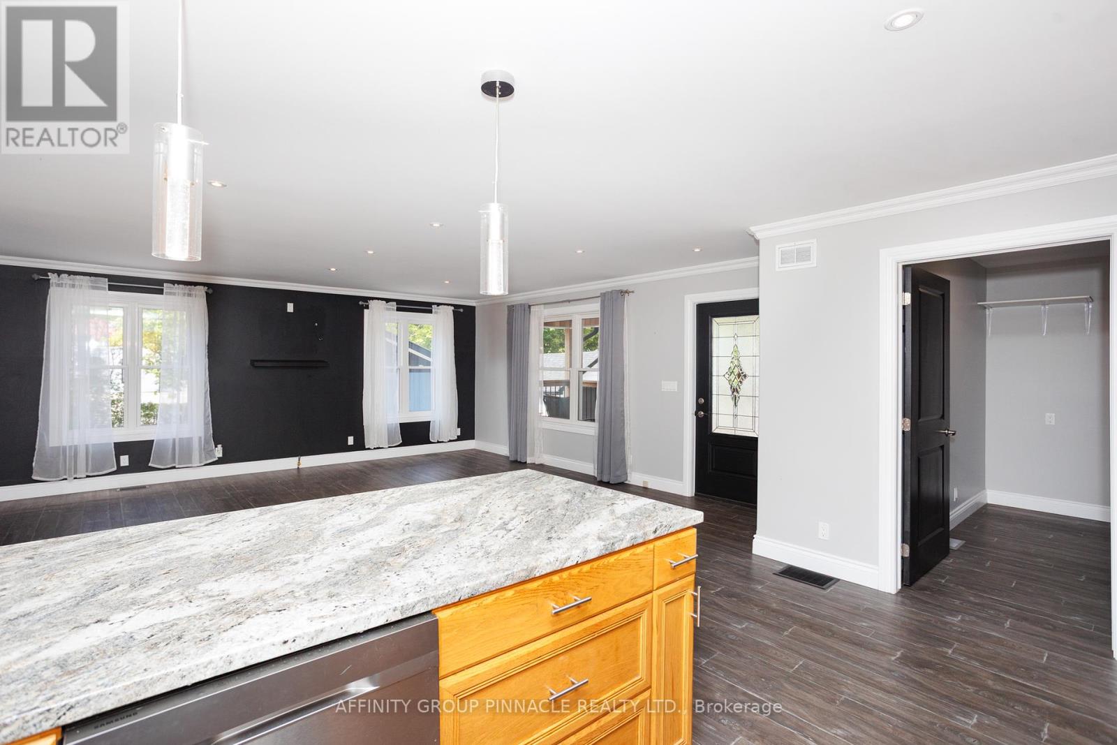 3 Duke Street, Kawartha Lakes, Ontario  K9V 2K5 - Photo 27 - X12365444