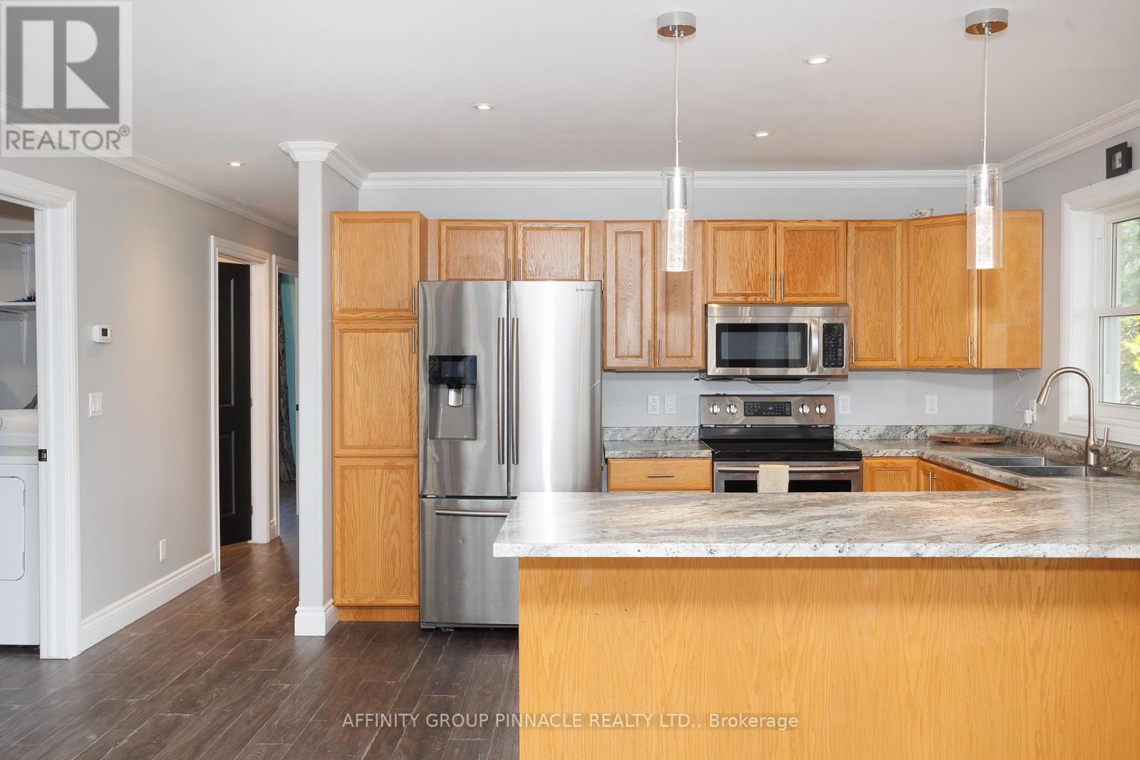 3 Duke Street, Kawartha Lakes, Ontario  K9V 2K5 - Photo 28 - X12365444