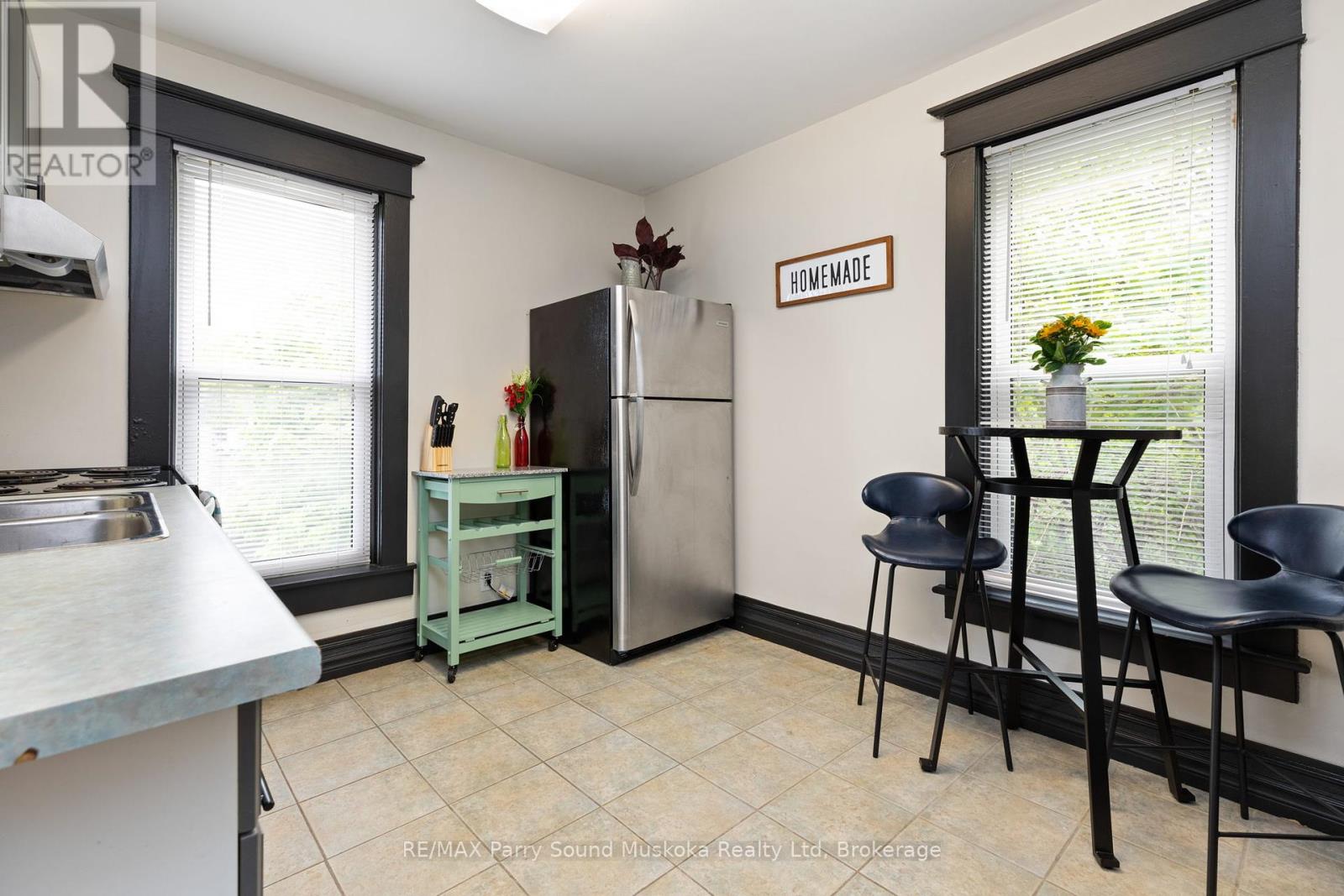 97 James Street, Parry Sound, Ontario  P2A 1T7 - Photo 10 - X12365474