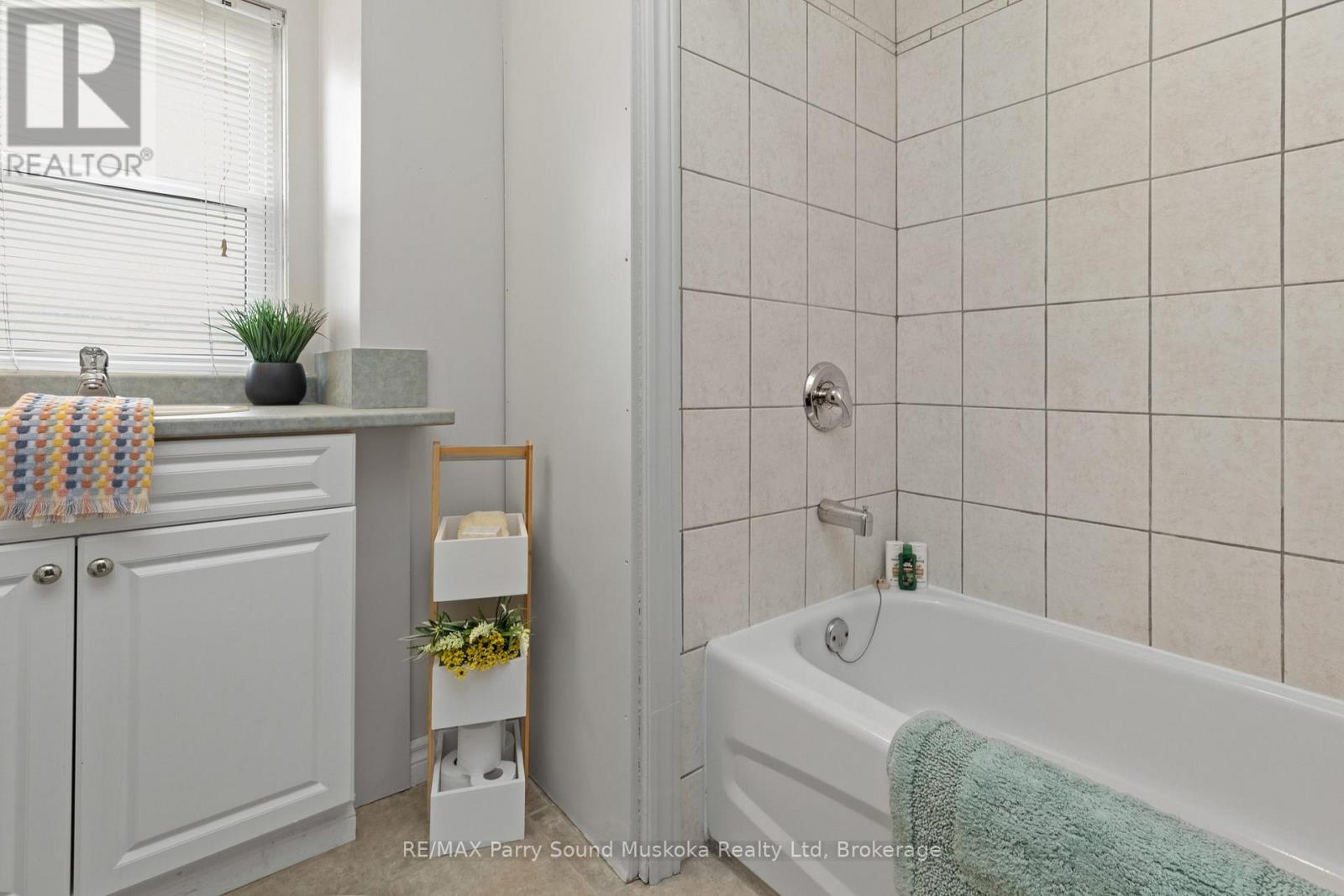 97 James Street, Parry Sound, Ontario  P2A 1T7 - Photo 14 - X12365474