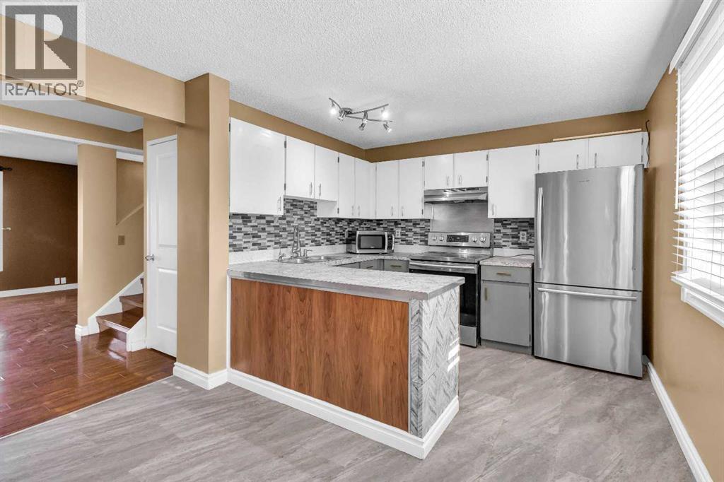 32 Erin Mount Crescent Se, Calgary, Alberta  T2B 2S3 - Photo 12 - A2251705