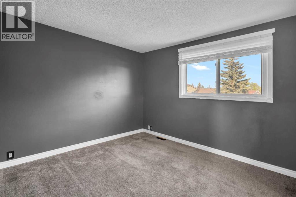 32 Erin Mount Crescent Se, Calgary, Alberta  T2B 2S3 - Photo 17 - A2251705