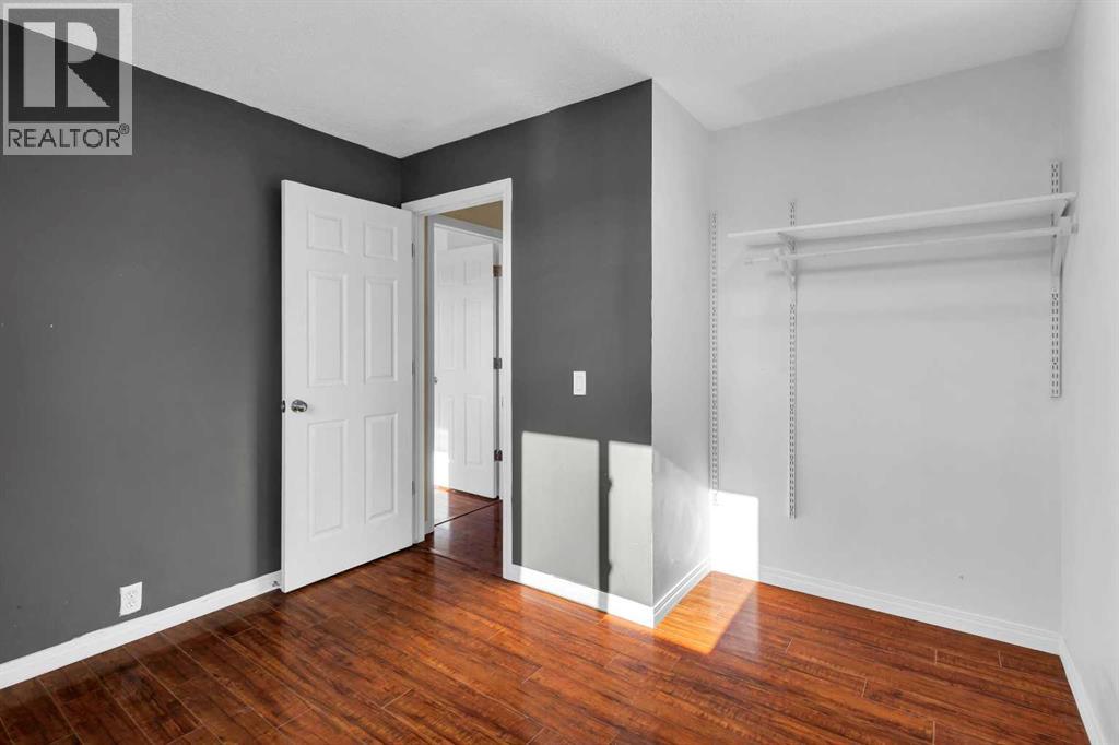 32 Erin Mount Crescent Se, Calgary, Alberta  T2B 2S3 - Photo 24 - A2251705