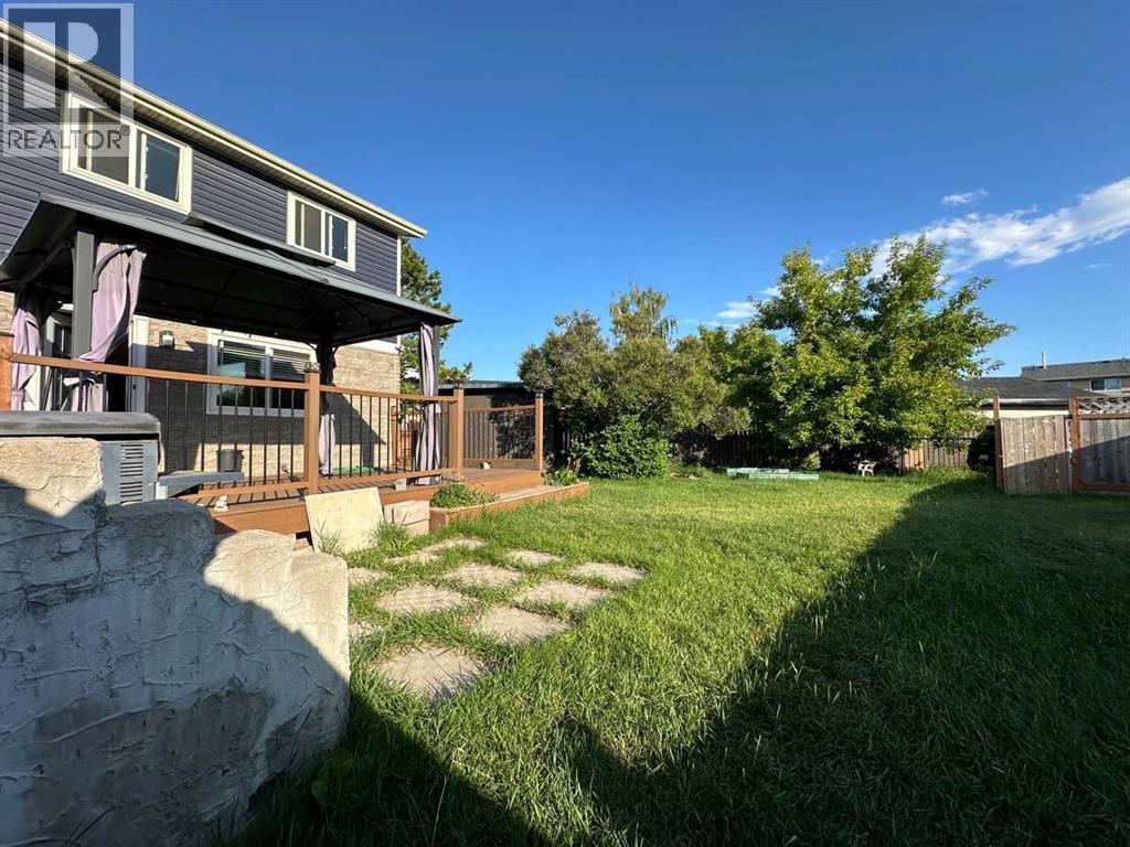32 Erin Mount Crescent Se, Calgary, Alberta  T2B 2S3 - Photo 40 - A2251705