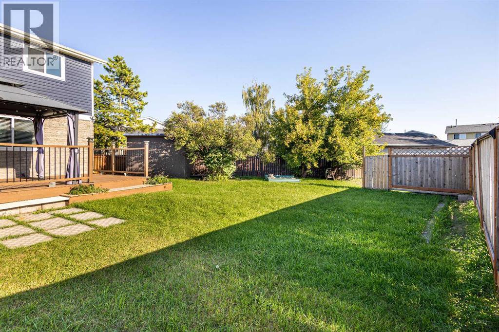 32 Erin Mount Crescent Se, Calgary, Alberta  T2B 2S3 - Photo 41 - A2251705