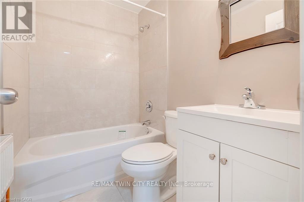 457 King Street E, Cambridge, Ontario  N3H 3N1 - Photo 17 - X12365349