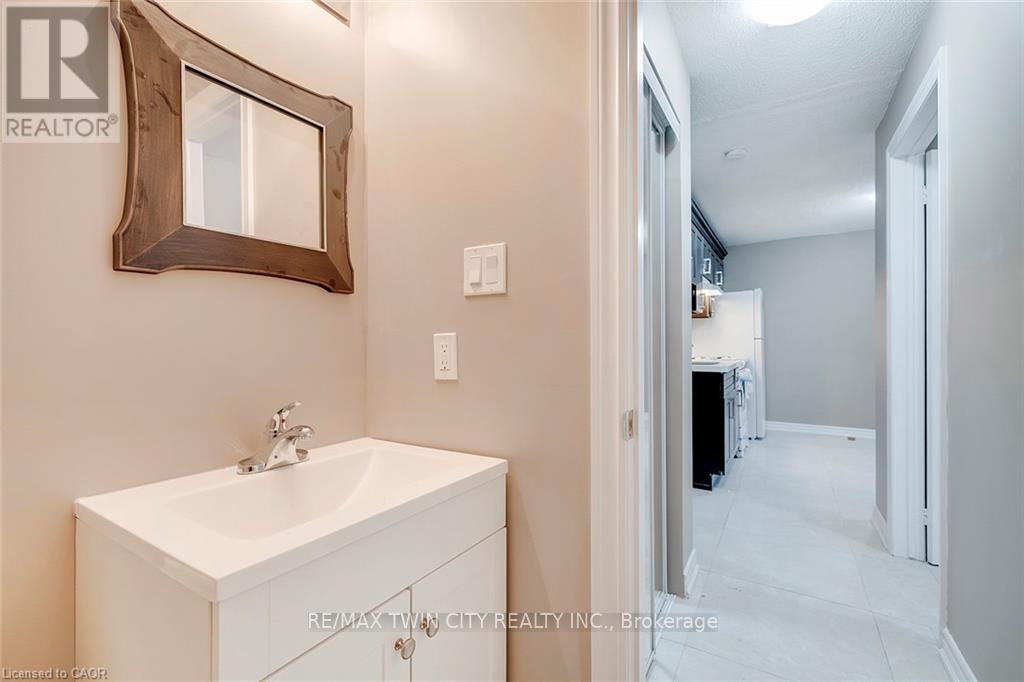 457 King Street E, Cambridge, Ontario  N3H 3N1 - Photo 18 - X12365349