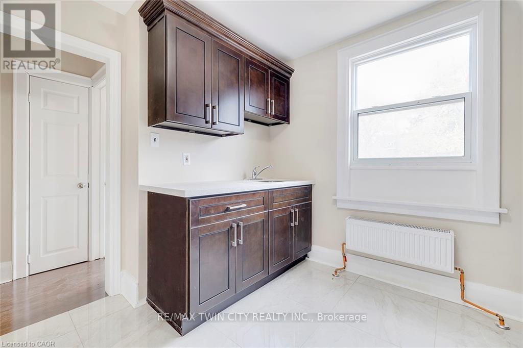 457 King Street E, Cambridge, Ontario  N3H 3N1 - Photo 24 - X12365349
