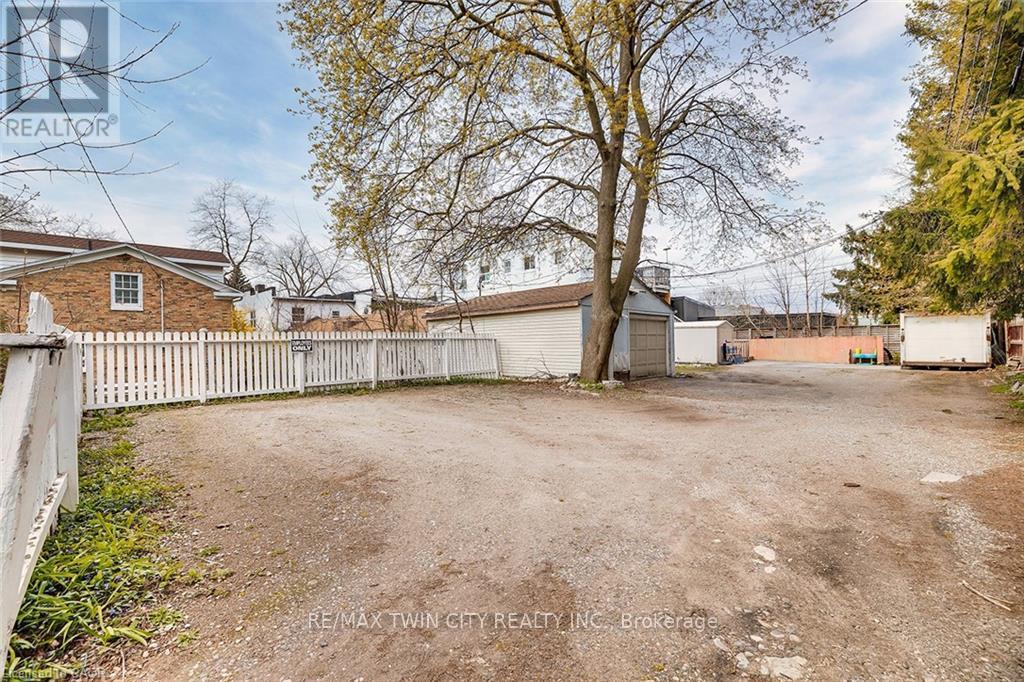 457 King Street E, Cambridge, Ontario  N3H 3N1 - Photo 28 - X12365349