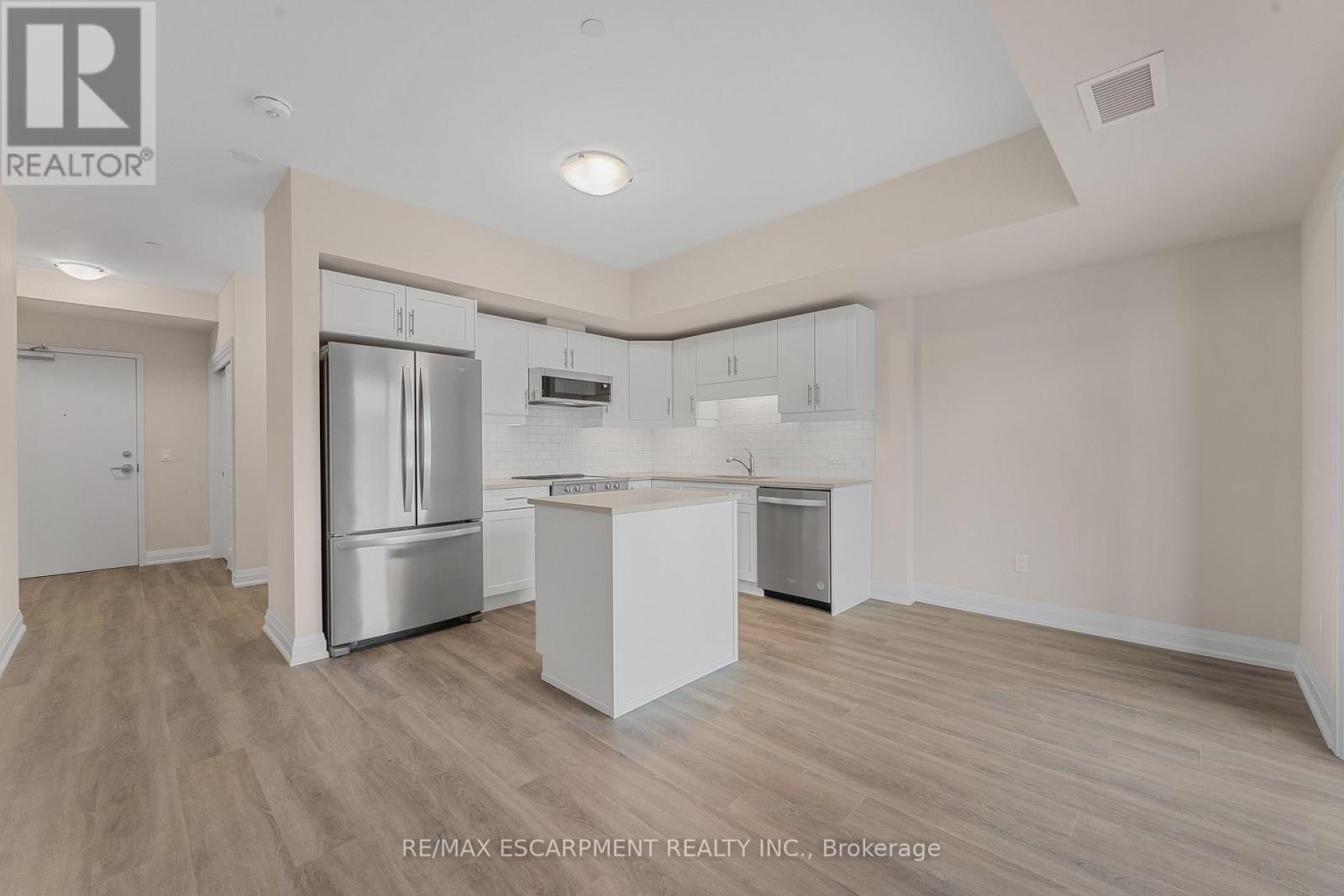 403 - 118 Summersides Boulevard, Pelham, Ontario  L0E 1E1 - Photo 18 - X12365377