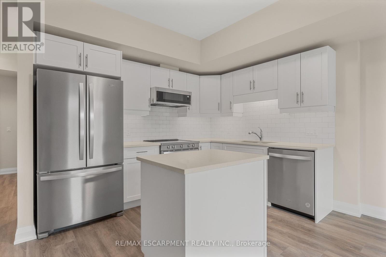 403 - 118 Summersides Boulevard, Pelham, Ontario  L0E 1E1 - Photo 19 - X12365377