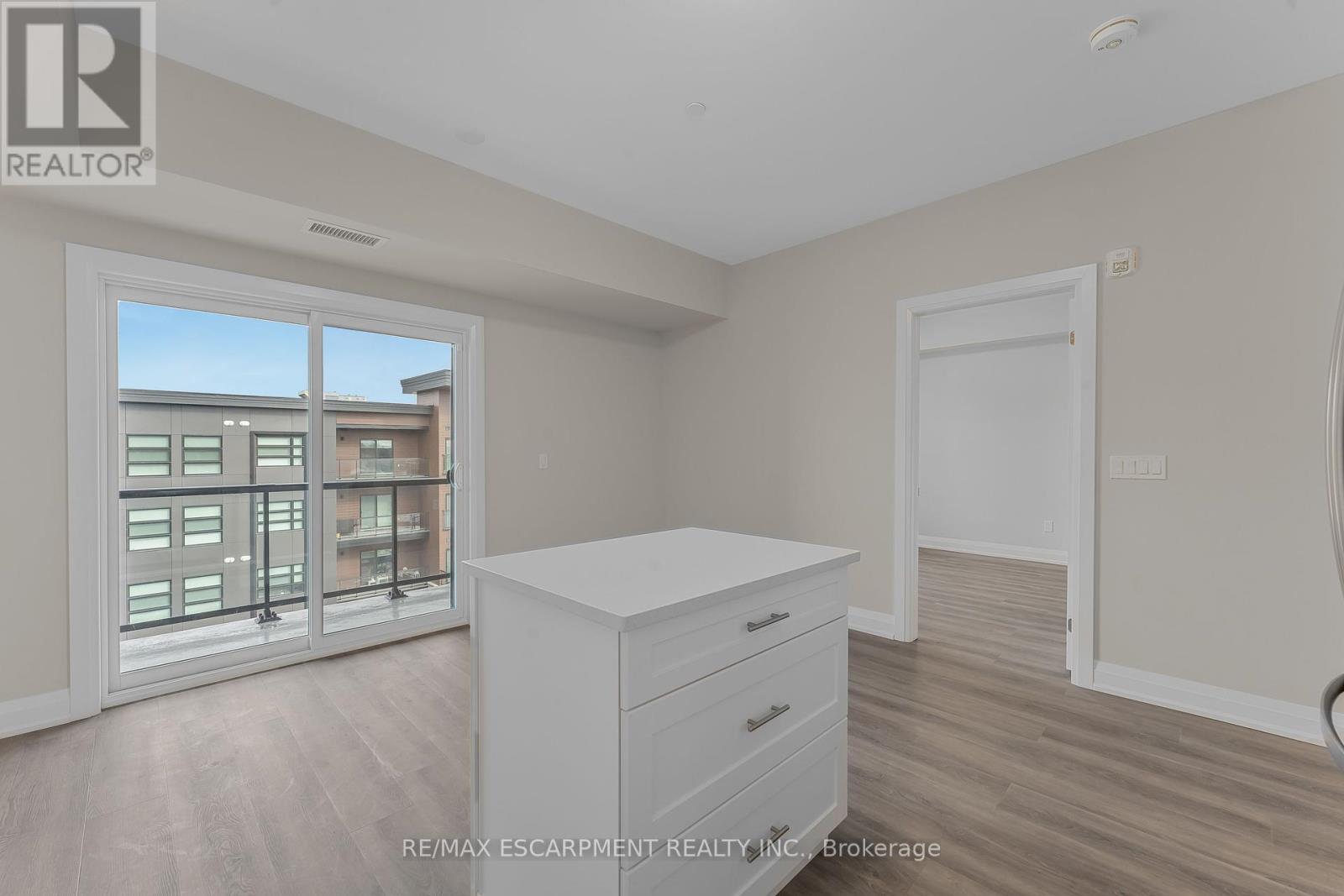 403 - 118 Summersides Boulevard, Pelham, Ontario  L0E 1E1 - Photo 23 - X12365377