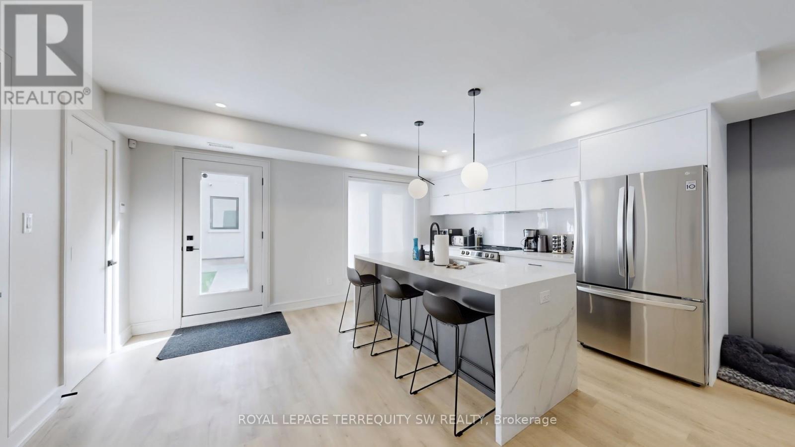 Coach House - 144 Dovercourt Road, Toronto, Ontario  M6J 3C4 - Photo 9 - C12365414