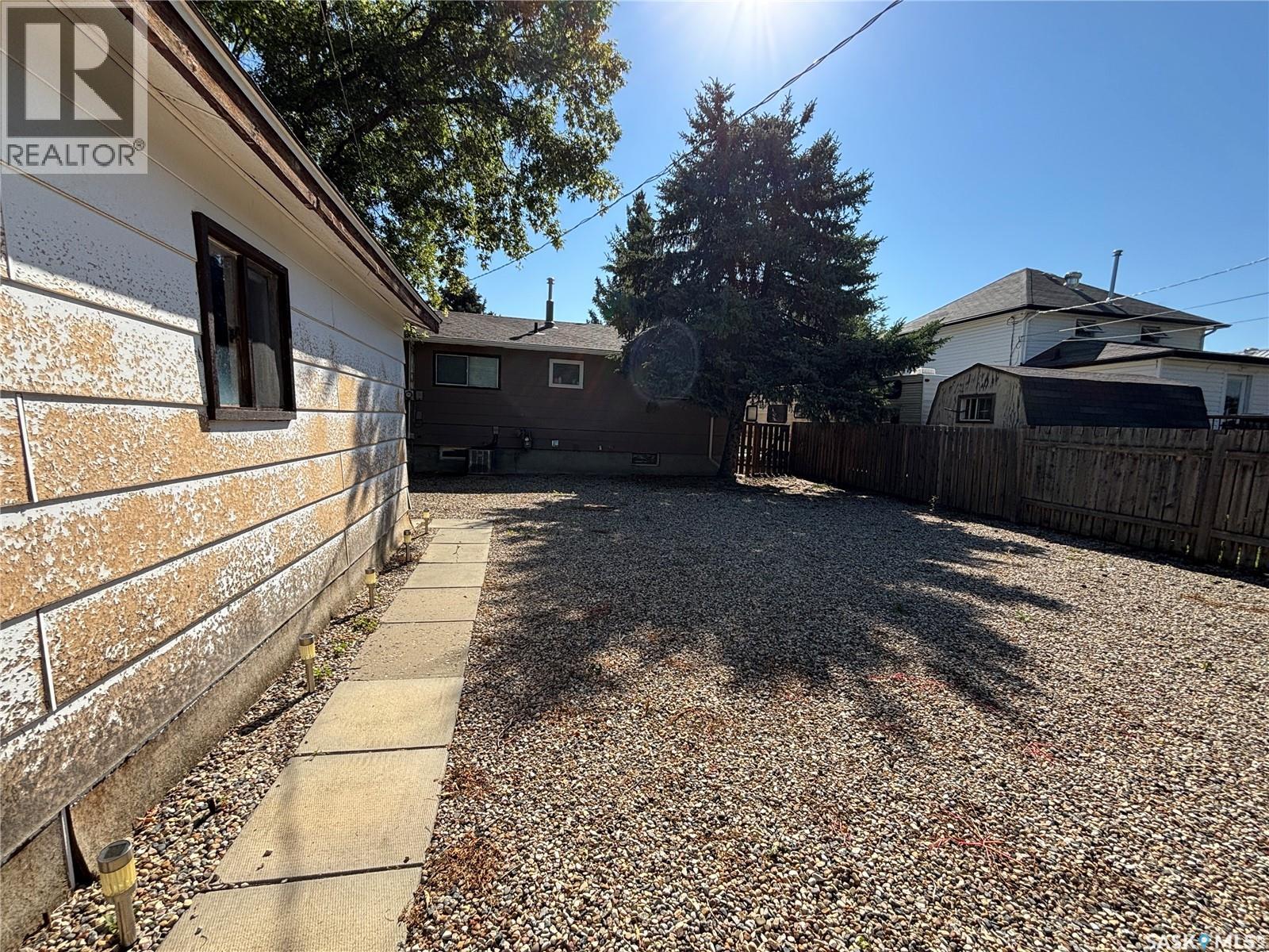 213 Griffin Street, Maple Creek, Saskatchewan  S0N 1N0 - Photo 12 - SK016679