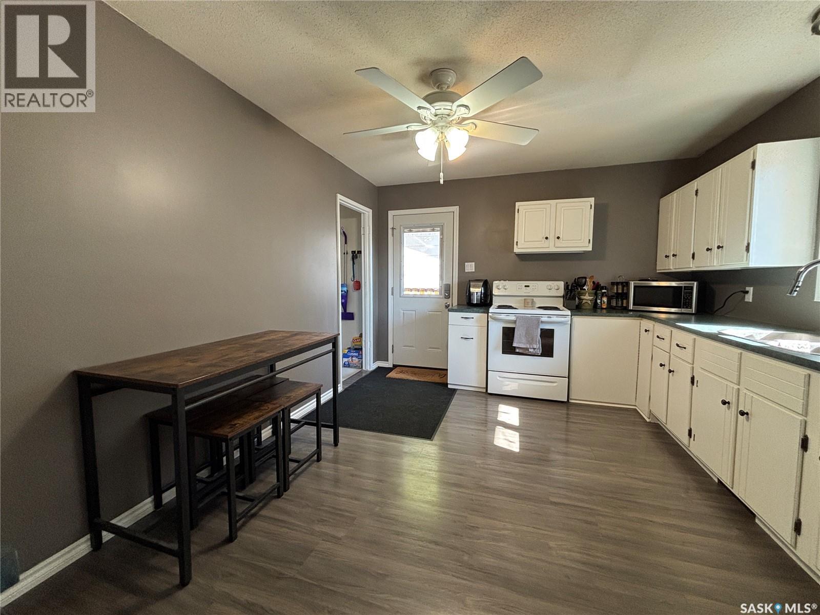 213 Griffin Street, Maple Creek, Saskatchewan  S0N 1N0 - Photo 19 - SK016679