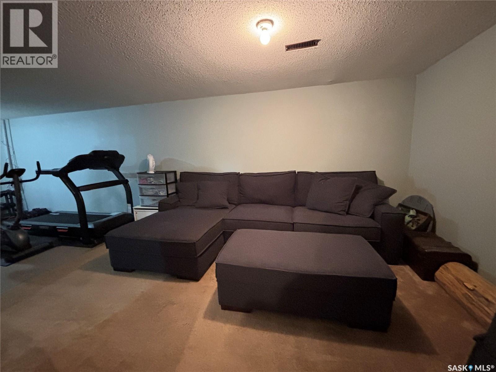 213 Griffin Street, Maple Creek, Saskatchewan  S0N 1N0 - Photo 36 - SK016679