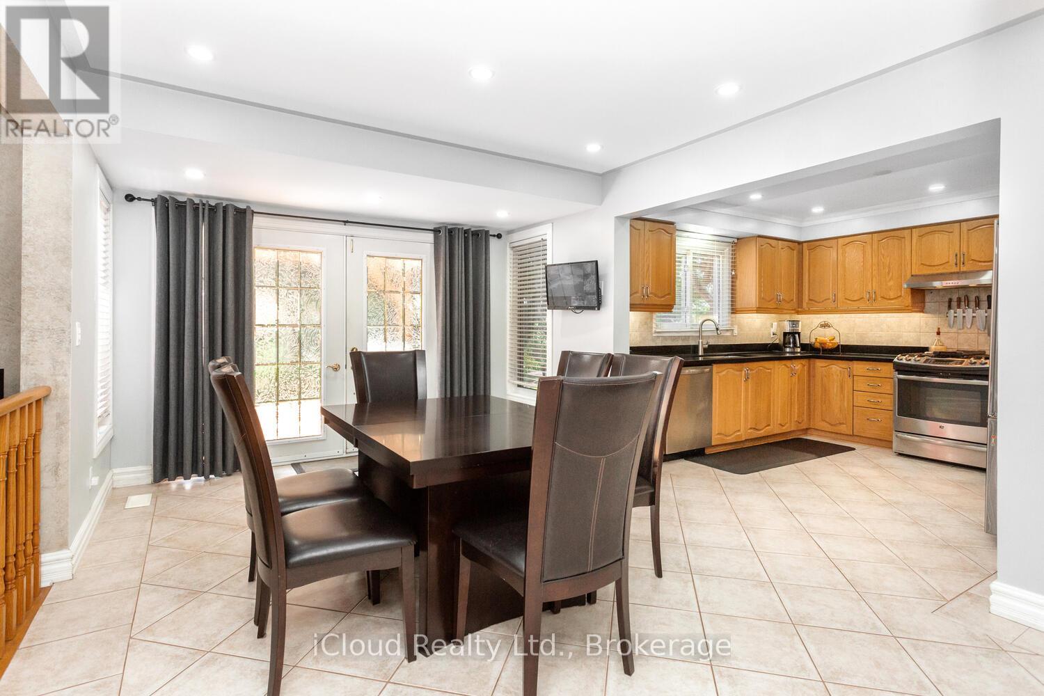 12 Neville Crescent, Brampton, Ontario  L6S 5L1 - Photo 13 - W12365390