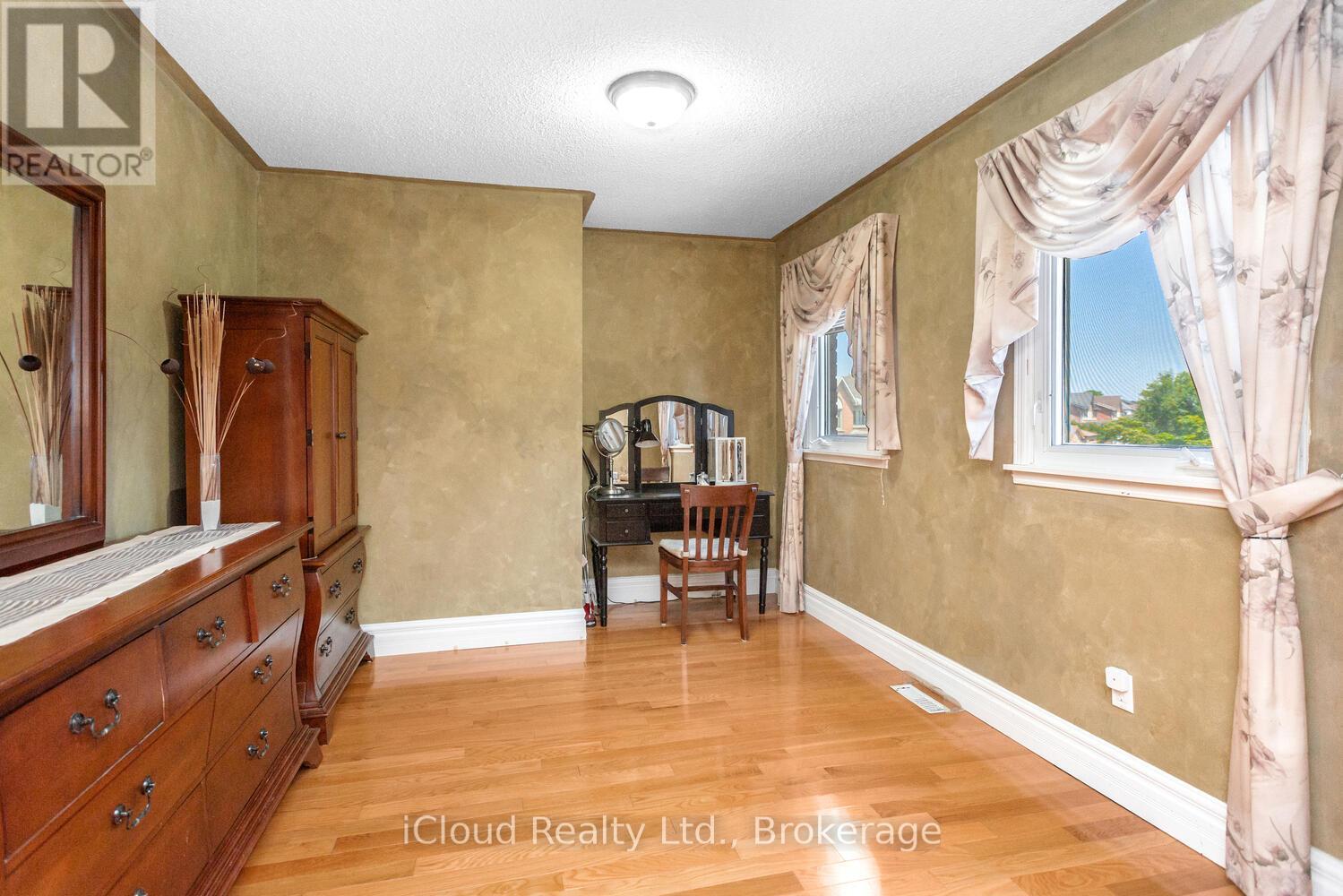 12 Neville Crescent, Brampton, Ontario  L6S 5L1 - Photo 26 - W12365390