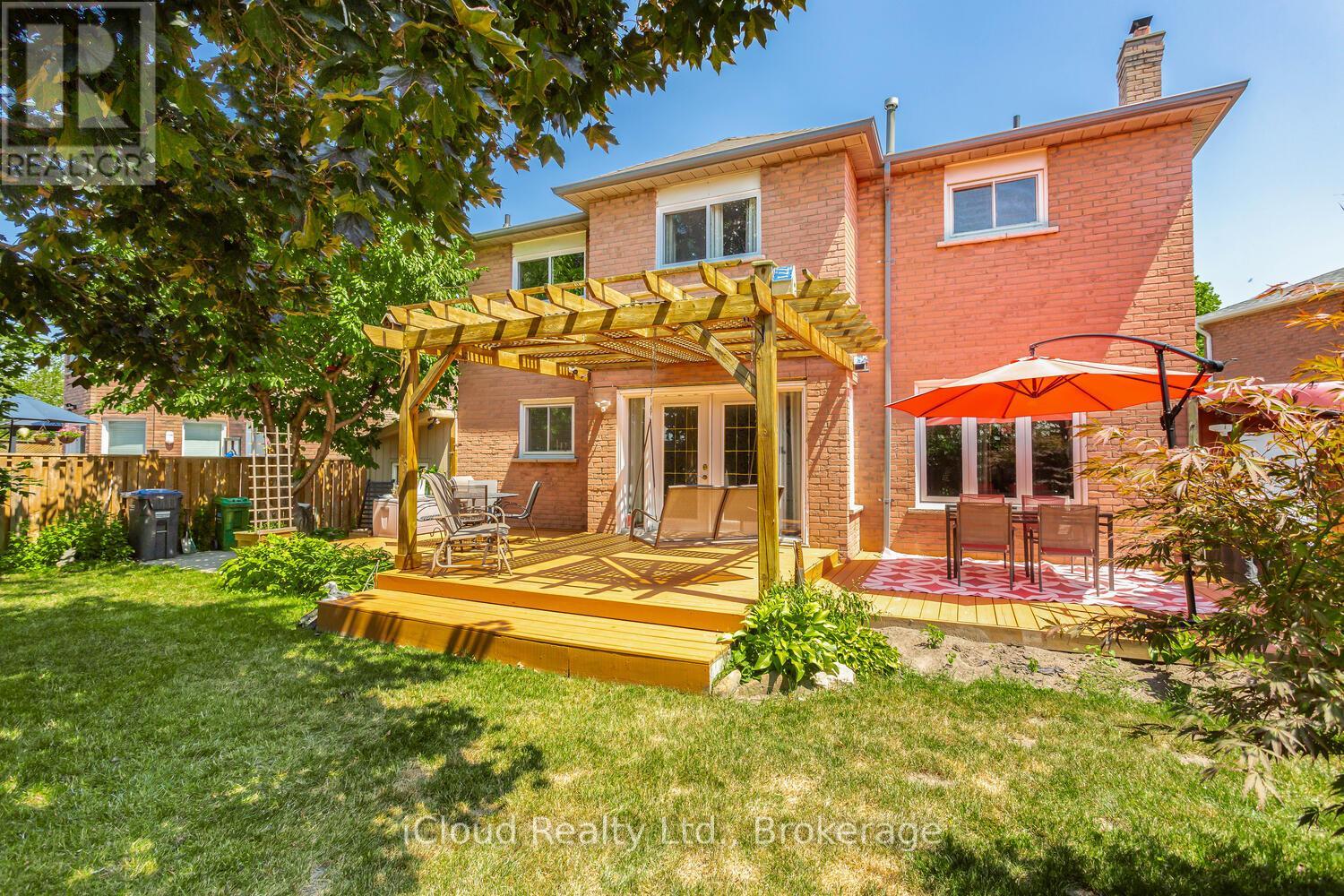 12 Neville Crescent, Brampton, Ontario  L6S 5L1 - Photo 49 - W12365390