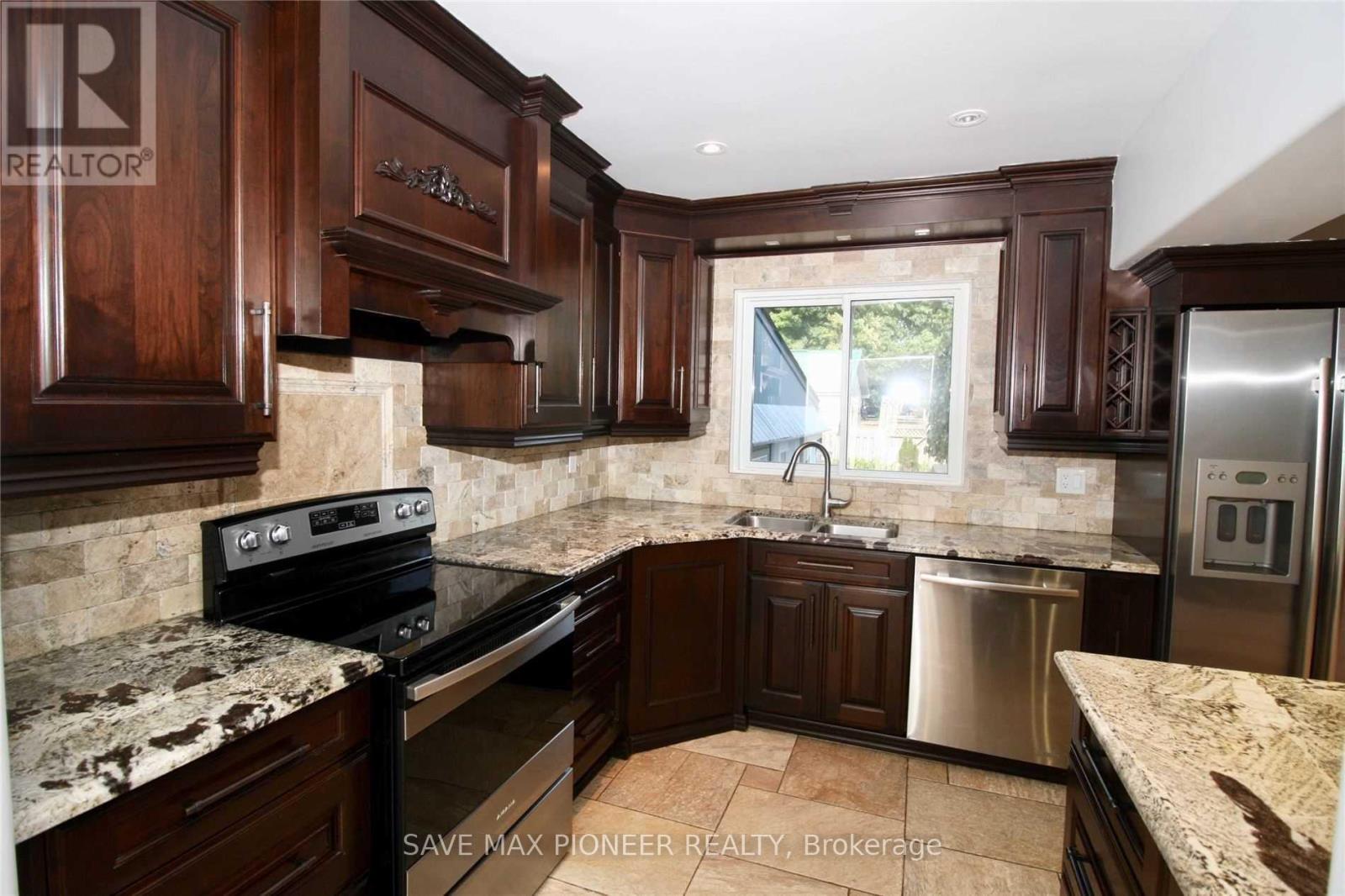 Property at 5 PARKVIEW BOULEVARD image 5