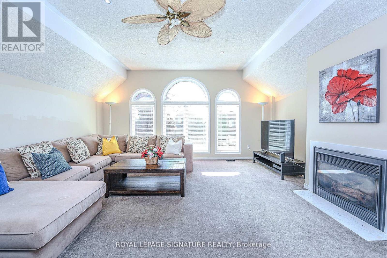 2547 Raglan Court, Mississauga, Ontario  L5M 5L5 - Photo 24 - W12365468