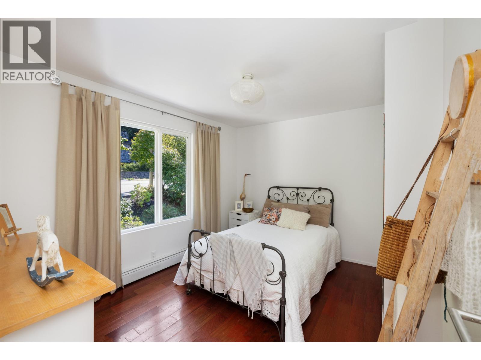 110 Seaview Place, Lions Bay, British Columbia  V0N 2E0 - Photo 29 - R3040497