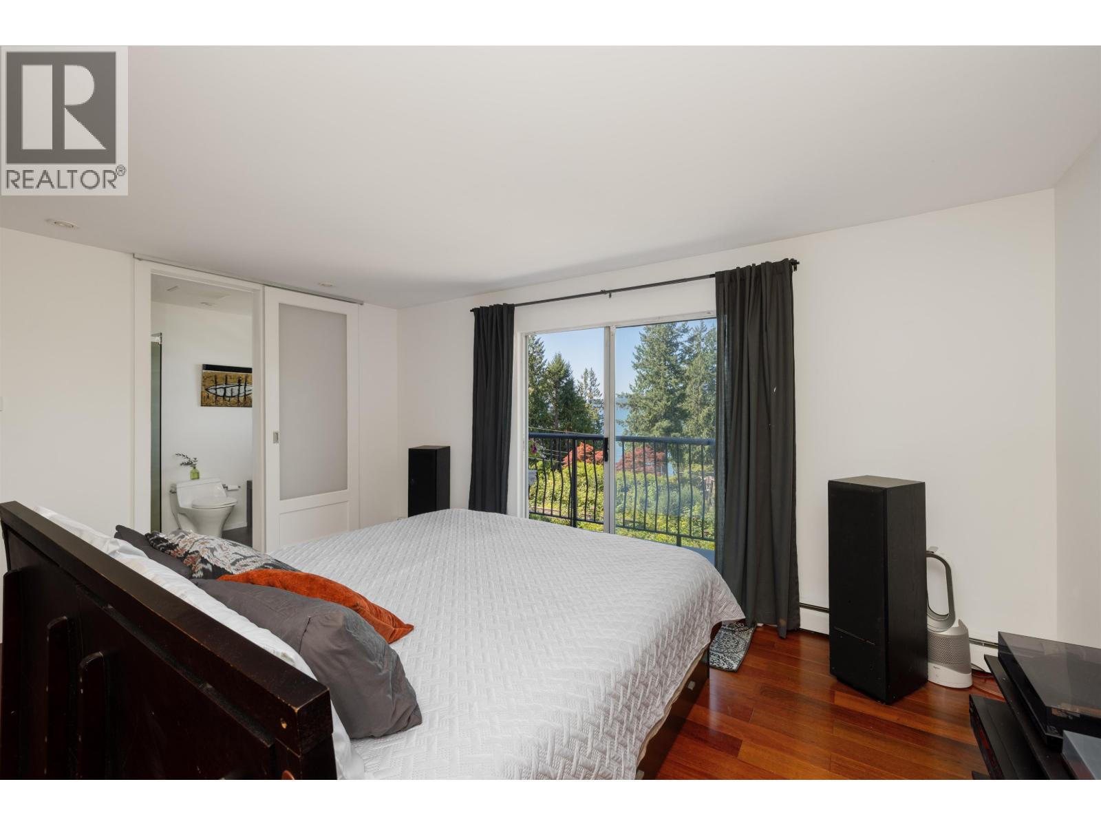 110 Seaview Place, Lions Bay, British Columbia  V0N 2E0 - Photo 25 - R3040497