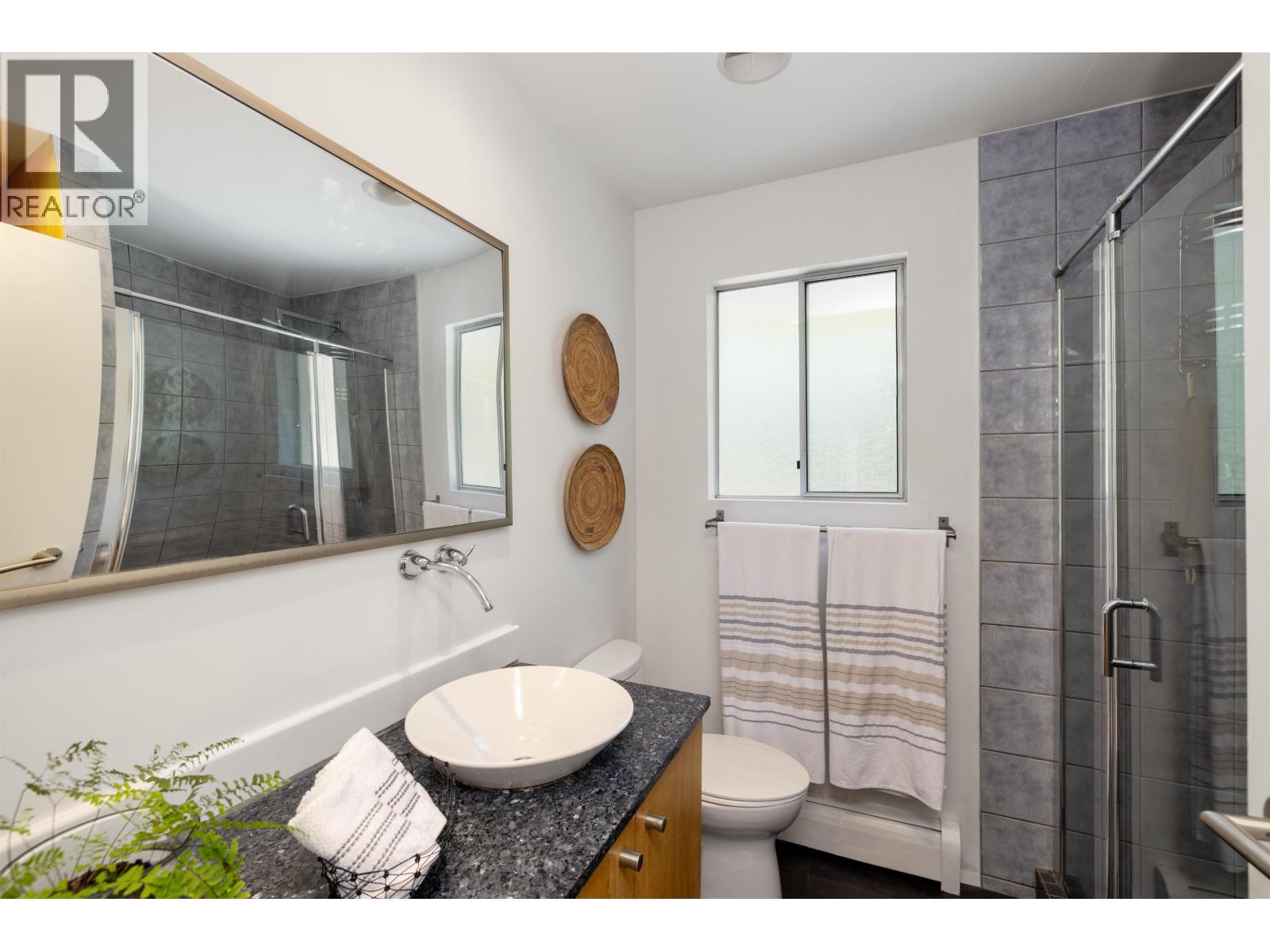 110 Seaview Place, Lions Bay, British Columbia  V0N 2E0 - Photo 32 - R3040497