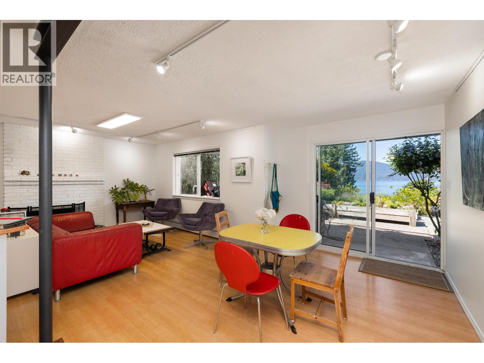 110 Seaview Place, Lions Bay, British Columbia  V0N 2E0 - Photo 37 - R3040497