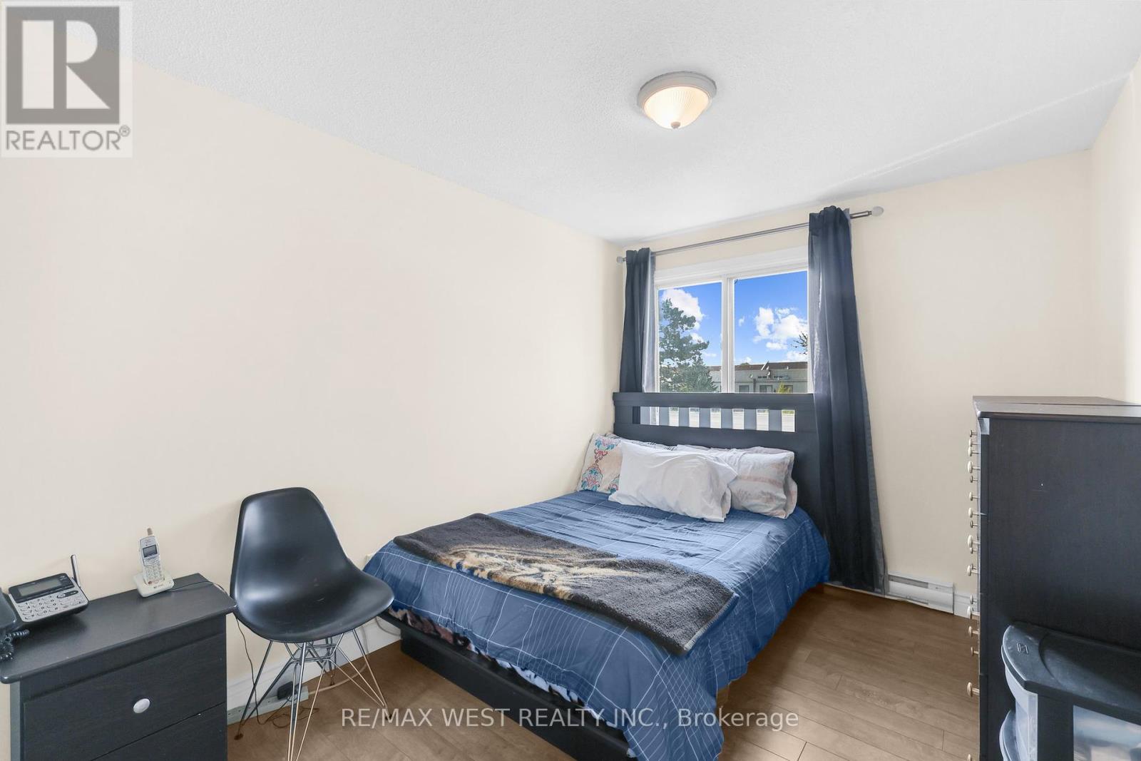 Property at 73 - 1100 OXFORD STREET image 5