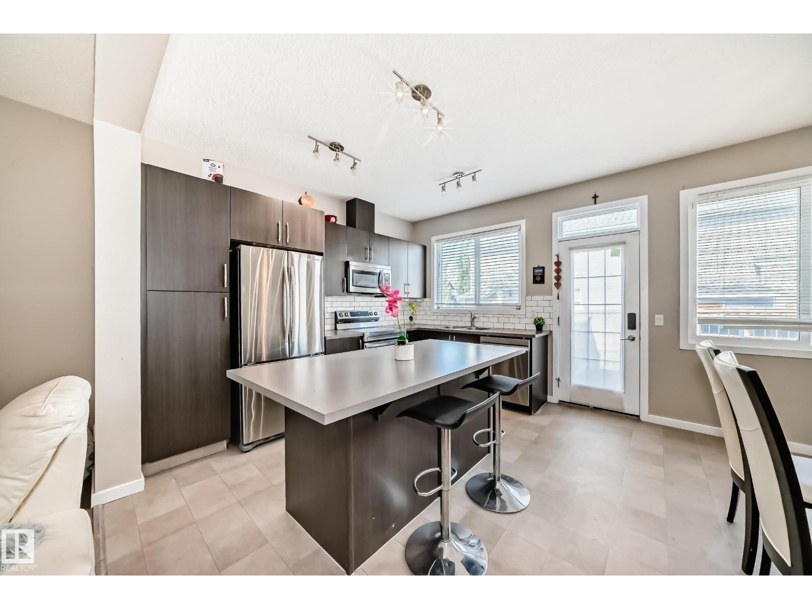 1247 Mcconachie Bv Nw Nw, Edmonton, Alberta  T5Y 3T3 - Photo 2 - E4454777
