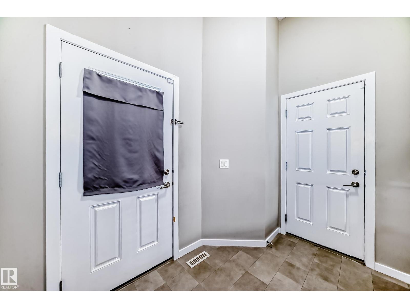 1247 Mcconachie Bv Nw Nw, Edmonton, Alberta  T5Y 3T3 - Photo 19 - E4454777