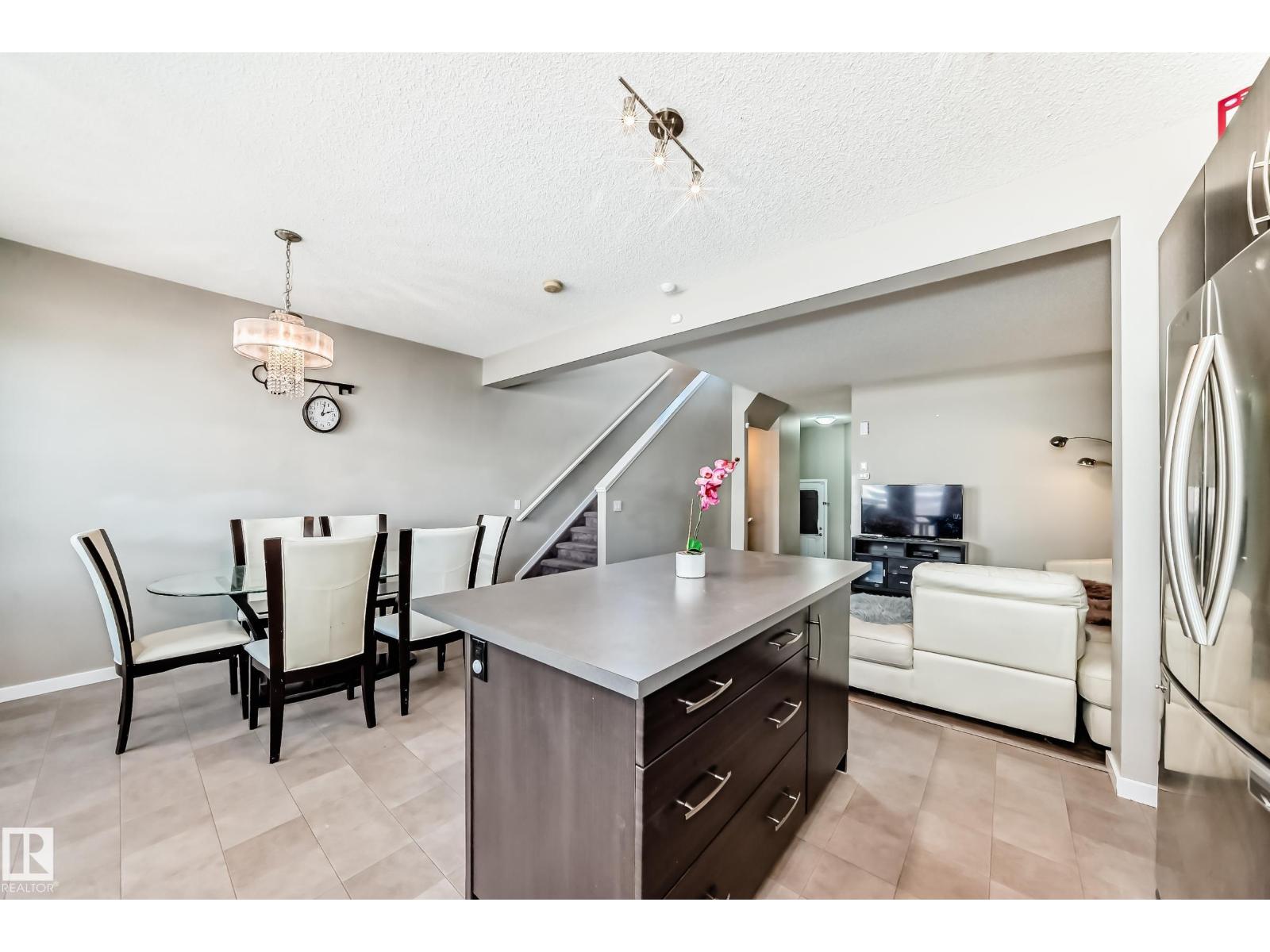 1247 Mcconachie Bv Nw Nw, Edmonton, Alberta  T5Y 3T3 - Photo 5 - E4454777