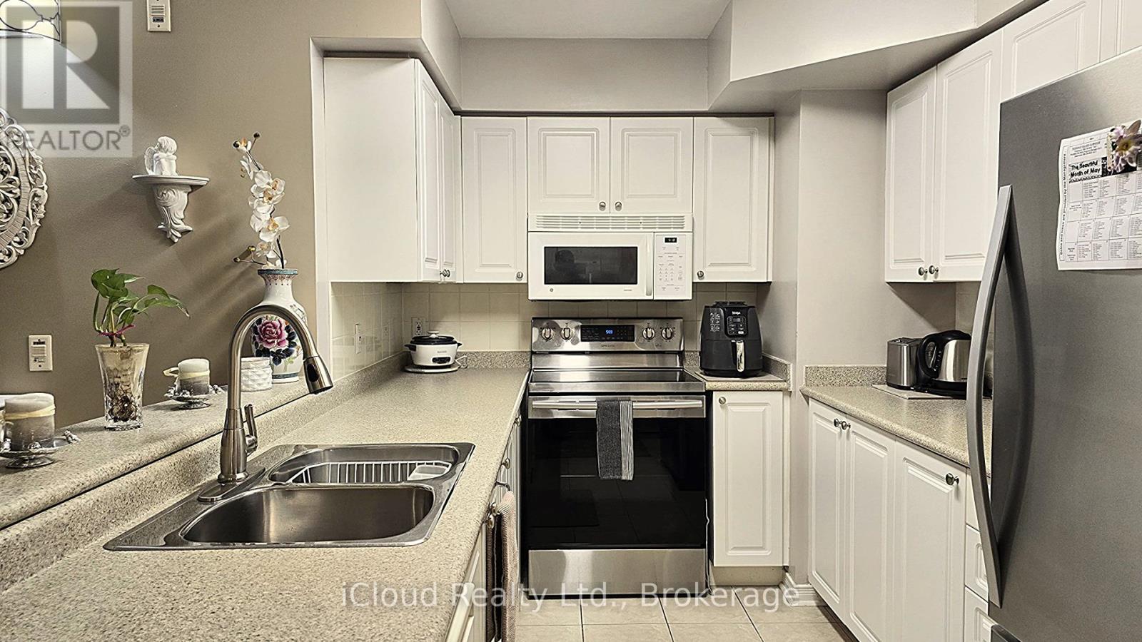 207 - 25 Via Rosedale Way, Brampton, Ontario  L6R 3J8 - Photo 15 - W12365198