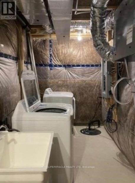 206 Sedgewood Street, Kitchener, Ontario N2P 0J5 - Photo 6 - X12365480