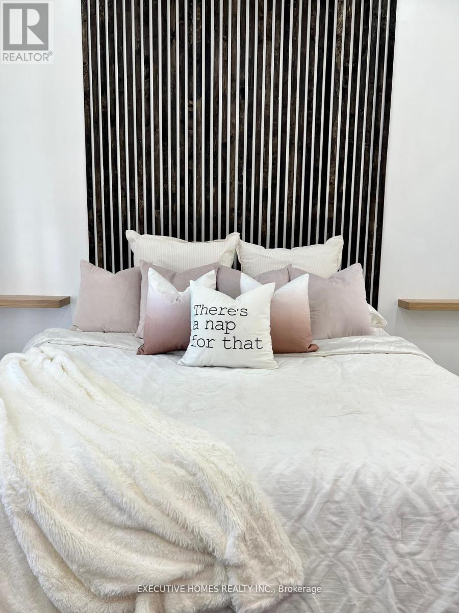 650 Oxford Street E, London East, Ontario N5X 3J4 - Photo 4 - X12365501