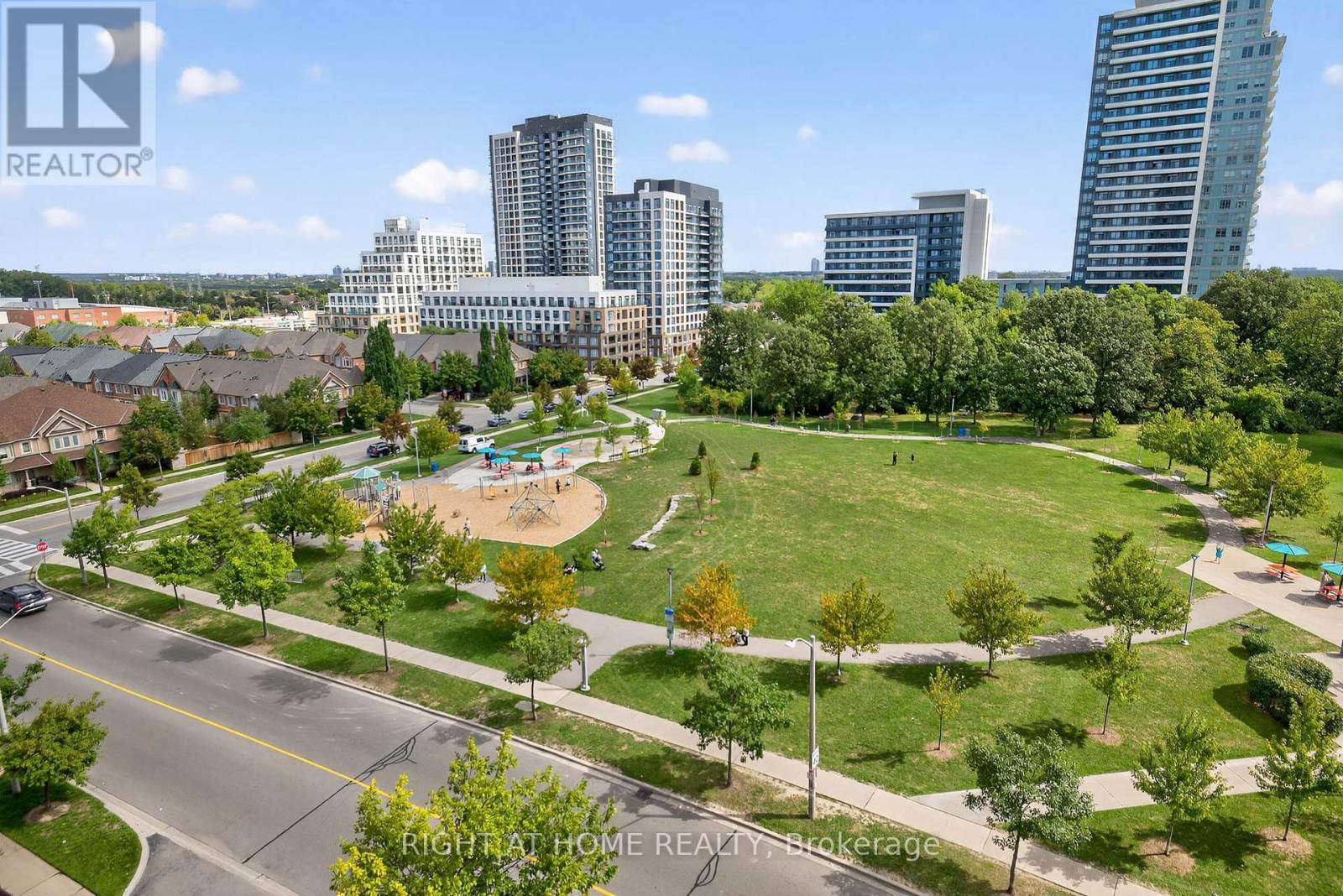 803 - 20 North Park Road, Vaughan, Ontario  L4J 0G7 - Photo 12 - N12365559