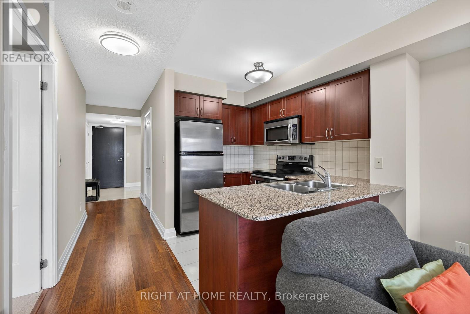 803 - 20 North Park Road, Vaughan, Ontario  L4J 0G7 - Photo 21 - N12365559