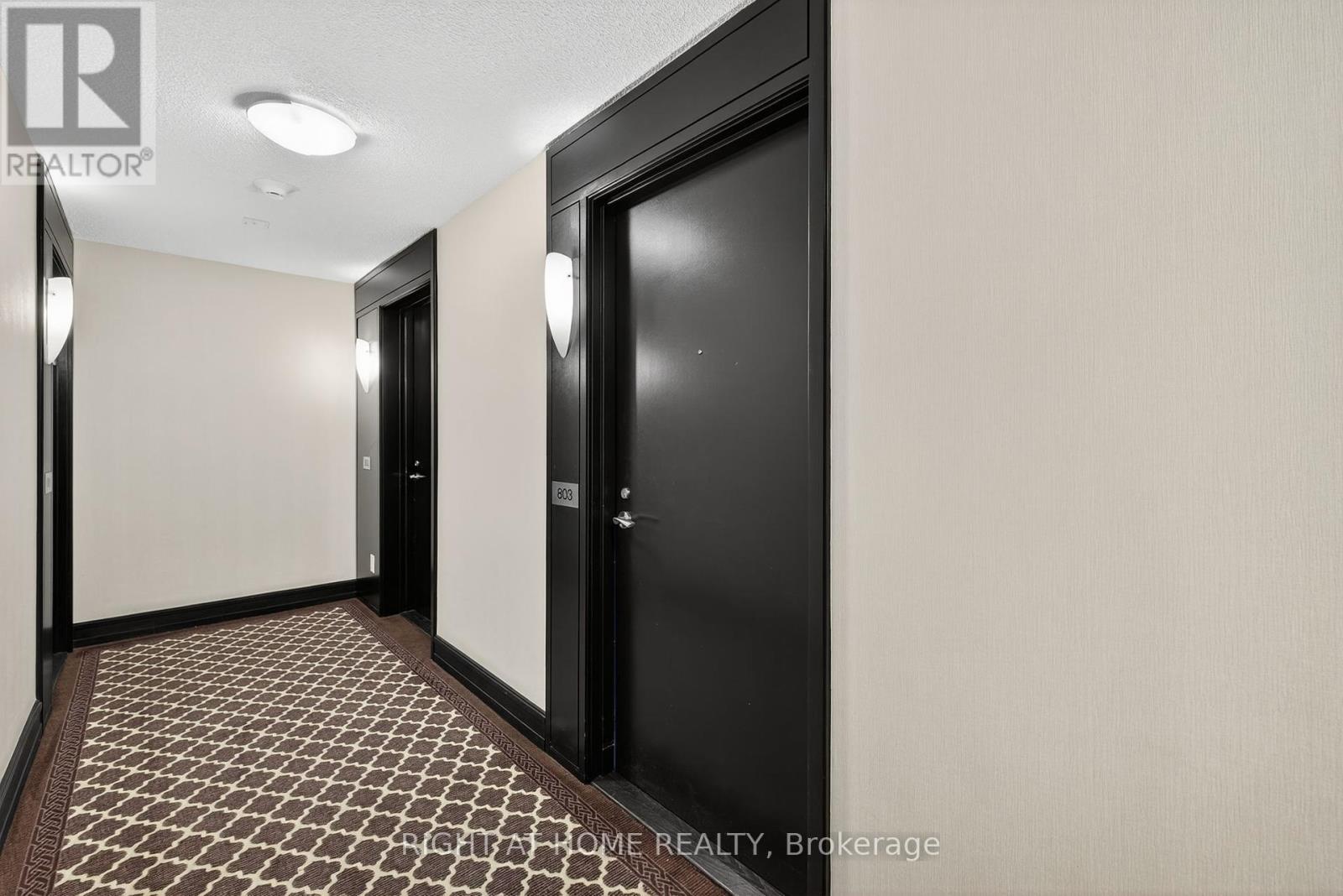 803 - 20 North Park Road, Vaughan, Ontario  L4J 0G7 - Photo 3 - N12365559
