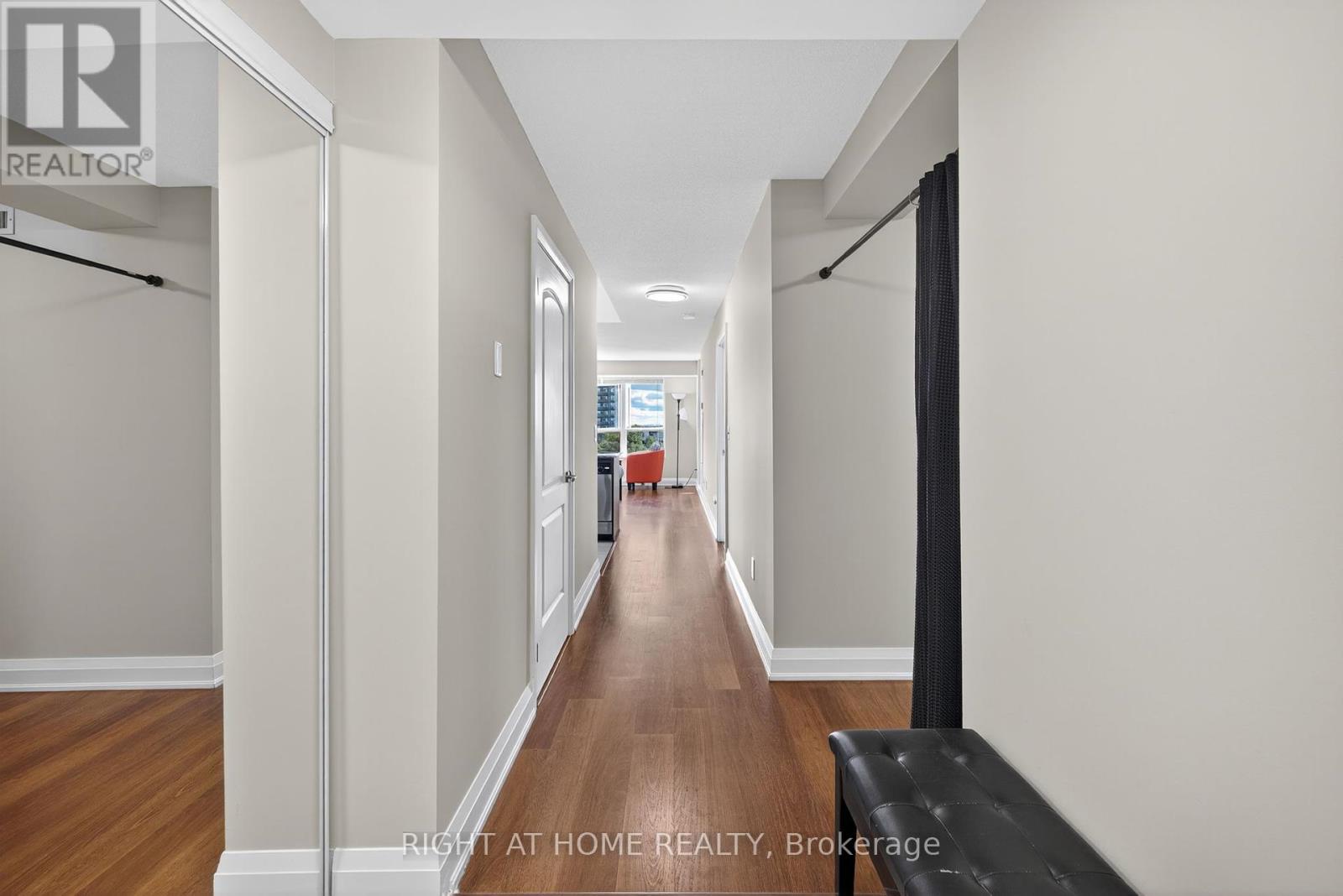 803 - 20 North Park Road, Vaughan, Ontario  L4J 0G7 - Photo 4 - N12365559