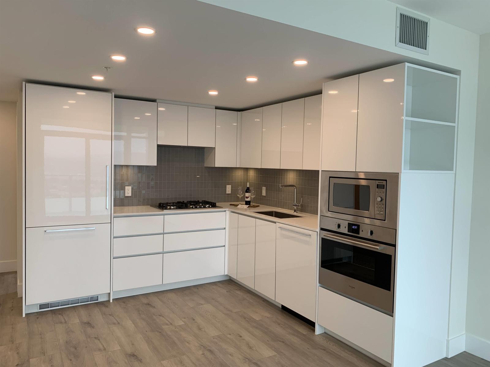 1806 10428 Whalley Boulevard, Surrey, British Columbia  V3T 0W2 - Photo 5 - R3032720