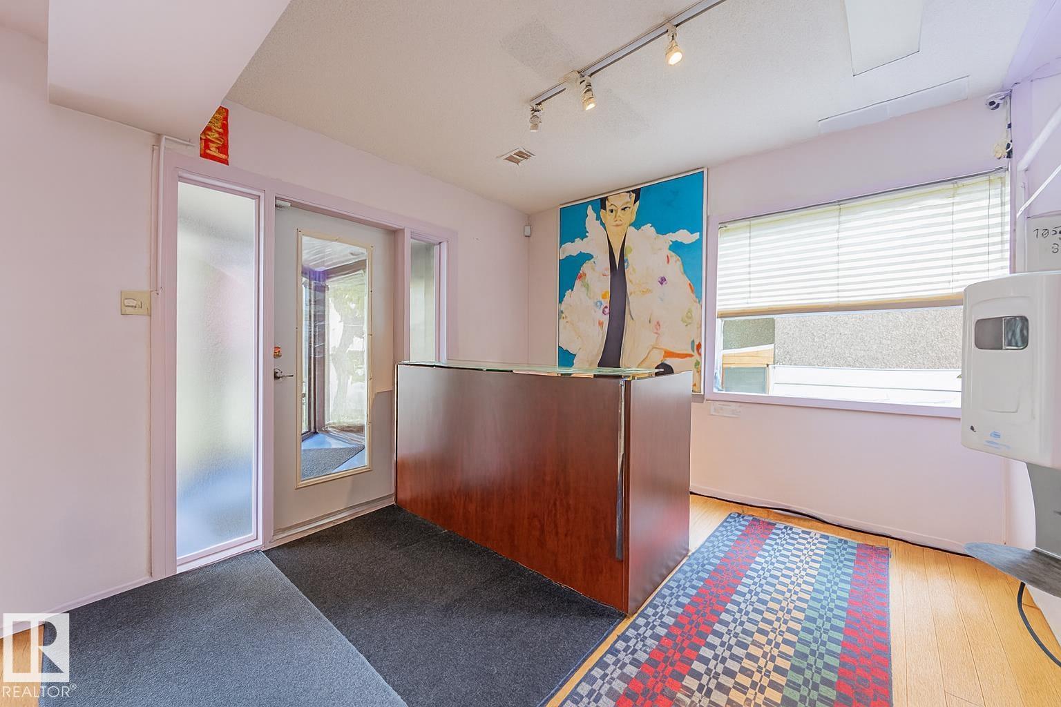 9865 85 Av Nw, Edmonton, Alberta  T6E 2J5 - Photo 5 - E4454782