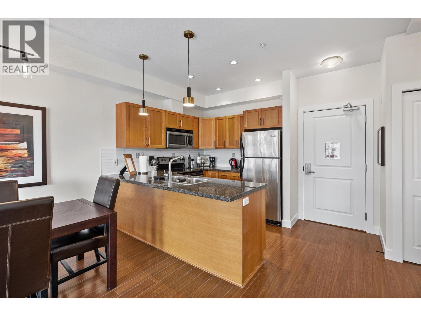 Property at 3211 Skyview Lane Unit# 411 image 2